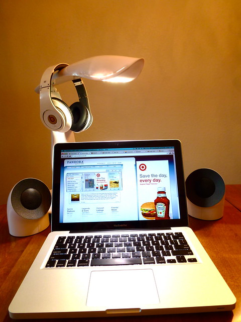 Beats by Dr. Dre, Macbook Pro, Beacon 600 LE by IMG Lighting, LaCie Bobourg by Neil Poulton Speakers