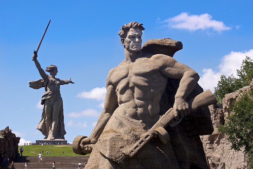 travel statue russia statua volgograd srr motherrussia madrerussia silkroadrace