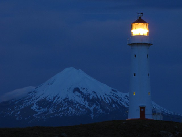 Cape Egmont Lighthouse, Dusk