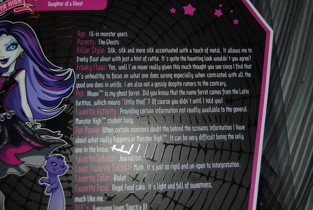 2011-08-30 Monster High Spectra Box Art (4)