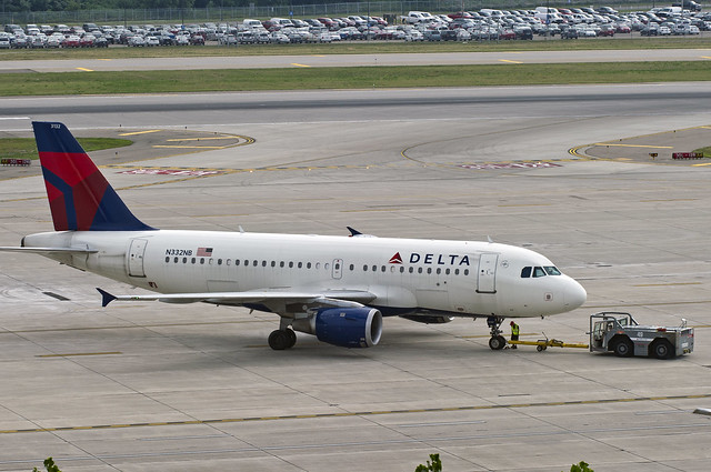 Delta A320 N322NB