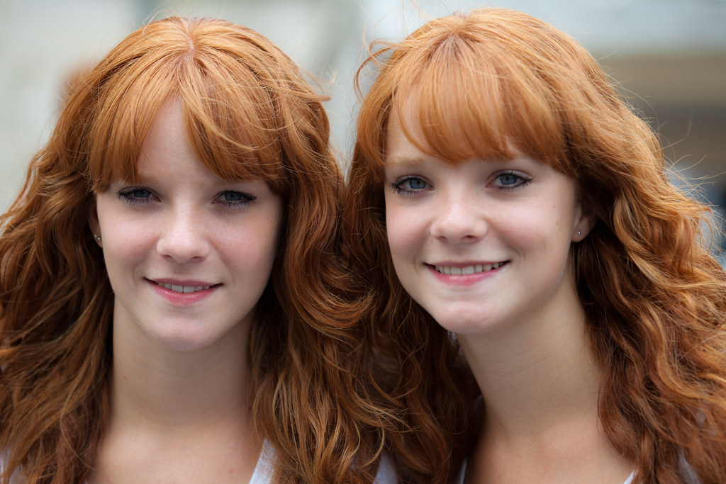 Sexy Naked Redheads Twins