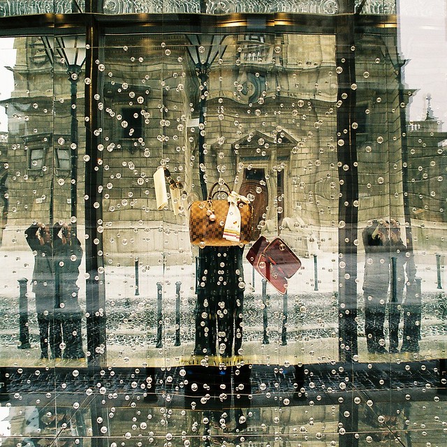 Reflections.... Budapest (Minolta X-700)