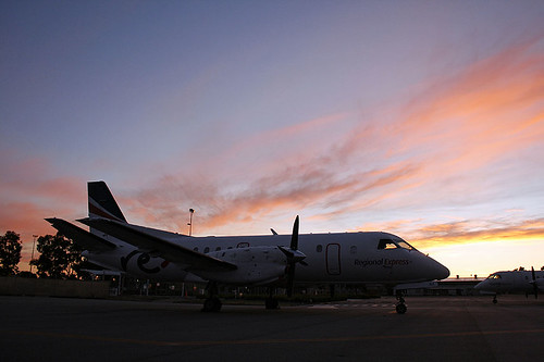 morning sunrise airplane airport aircraft aviation terminal airline express rex saab regional wagga 340 waggawagga saab340 regionalexpress wga 340b saab340b