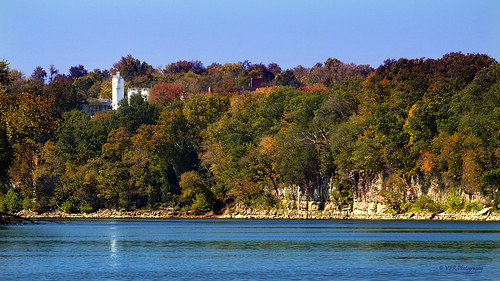 autumn reflection fall water colors reflections river tn tennessee foliage rivers boating reflective bluffs clarksville waterway bluff waterways cumberlandriver montgomerycounty clarksvillewatertreatmentplant pumpingstationrd milemarker133 mile133