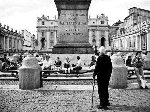 Colonne petrine 4 | roma, città del vaticano, piazza san pie… | Luca Di ...