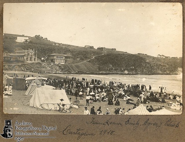 Cartagena en 1918, y la iglesia del Niño Dios, del Archivo Fotografico y Digital de la Biblioteca Nacional