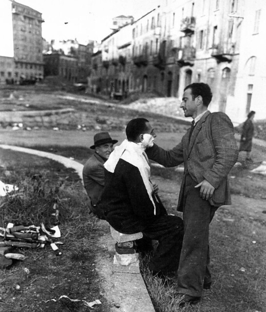 Barbiere senza negozio in Via Conca del Naviglio - 1946
