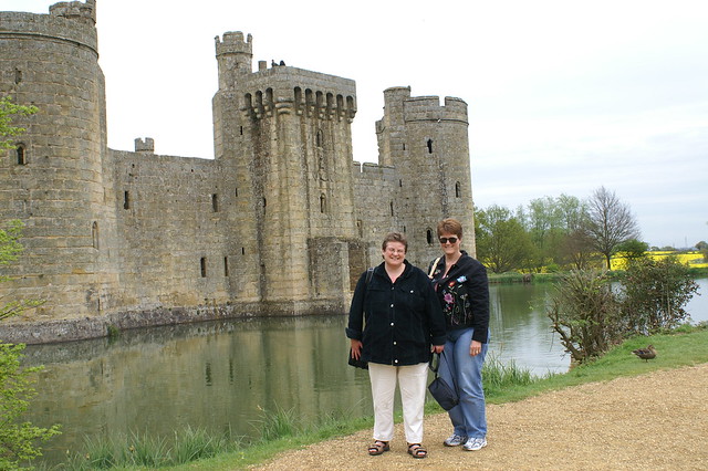 Jan and Renee at Bodiam Castle