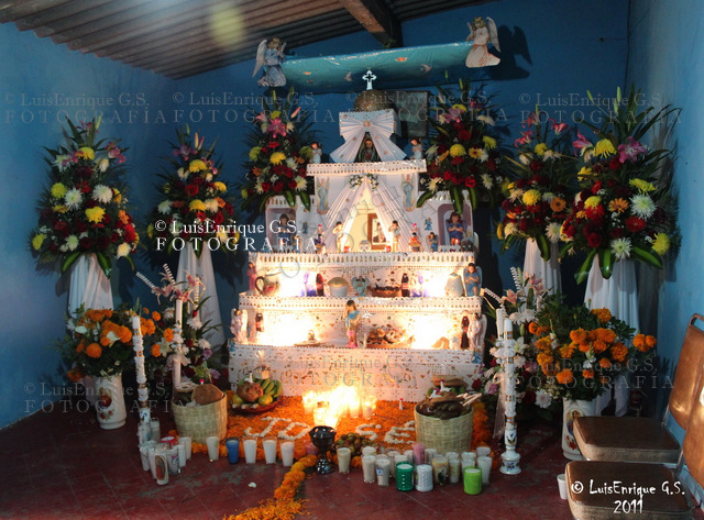 Ofrenda o Altar de Muertos - 28 de Octubre- Accidentados - Tochimilco - Puebla - México