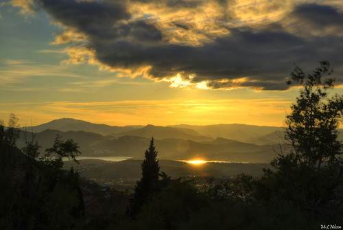 atardecer by mlnilsson, Alcaucín (Andalucia)sunset españa cloud naturaleza nature atardecer spain nikon village pueblo andal