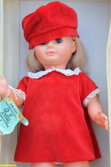 a french vintage doll called Bella - una muñeca antigua francesa llamada Bella