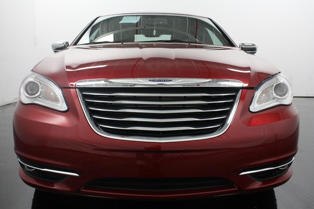 New 2011 Chrysler 200