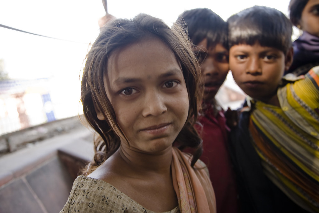 20 Indian children-one of the older beggar girls in Bodh G… | Flickr