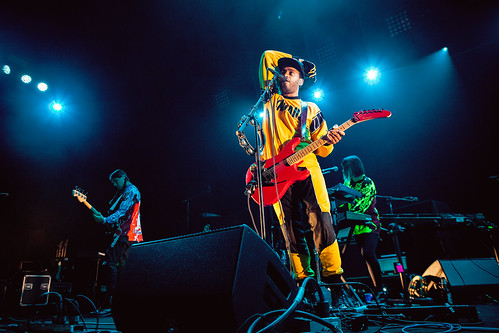 Twin Shadow