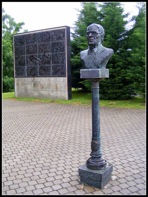 Bernie Ecclestone sculpture, Hungaroring Statue Park