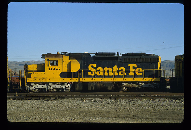 ATSF 4665, EMD SD24u/SD26; Dec 1983 - a photo on Flickriver