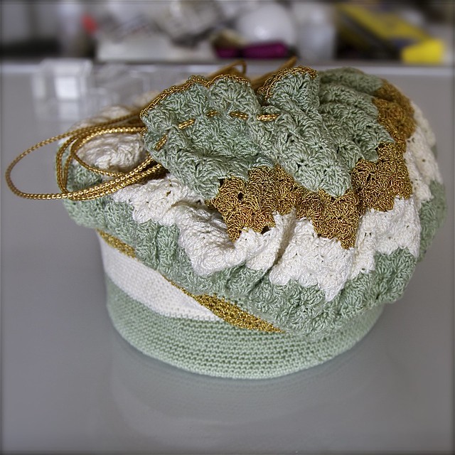 Retro Crocheteed Bag 3
