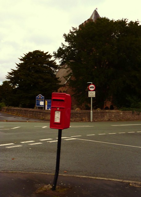Royal Mail postbox, Broughton Church, Church Road, Broughton, Chester CH4 0QB. Box Ref:- CH4 190.