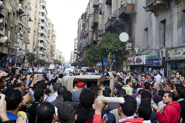 طرد الشرطة العسكرية من ميدان التحرير