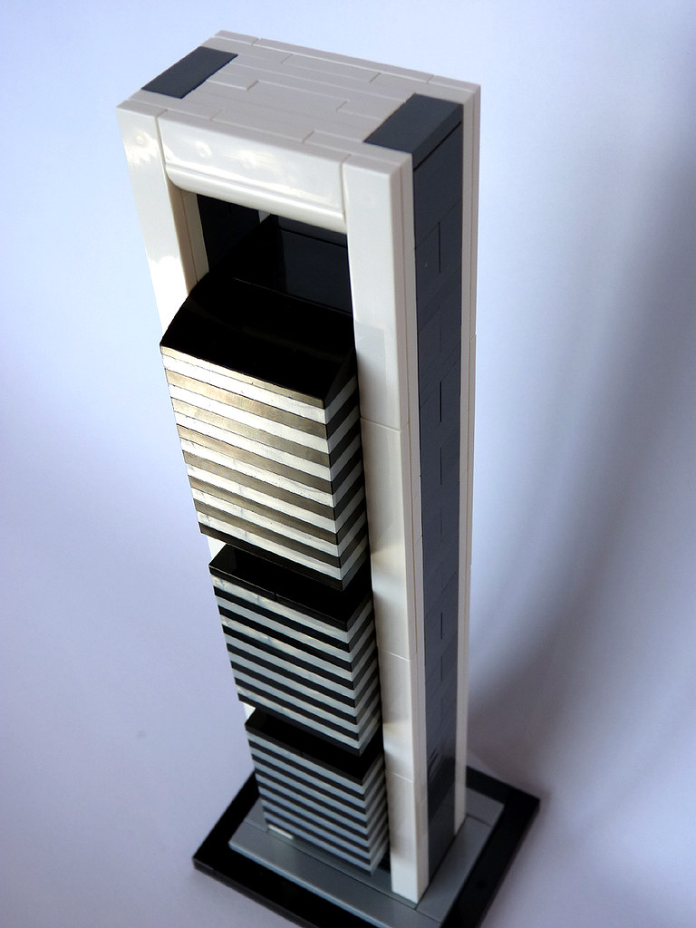 LEGO Architecture MOC: Torre Caja 01, Madrid