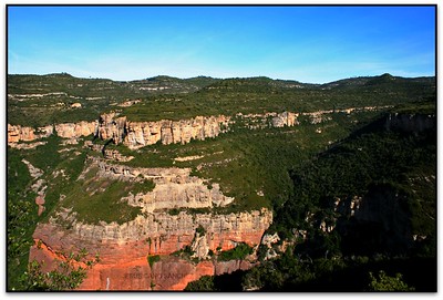 Els Cingles de Bertí des del Turó de les Onze Hores, Sant Quirze Safaja (el Moianès, Catalunya)