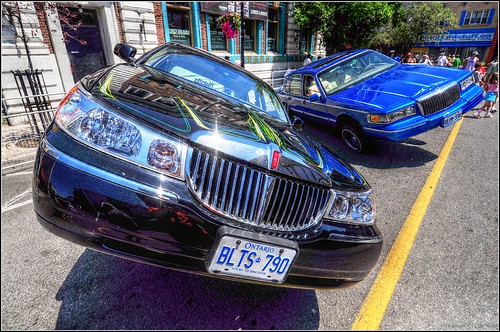 98 Lincoln Town Car - HDR- Tone-mapped | One of the activiti… | Flickr