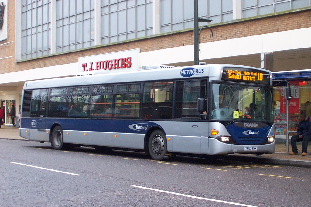 Metrobus 540 (YN03 WRP) Crawley 24/12/03
