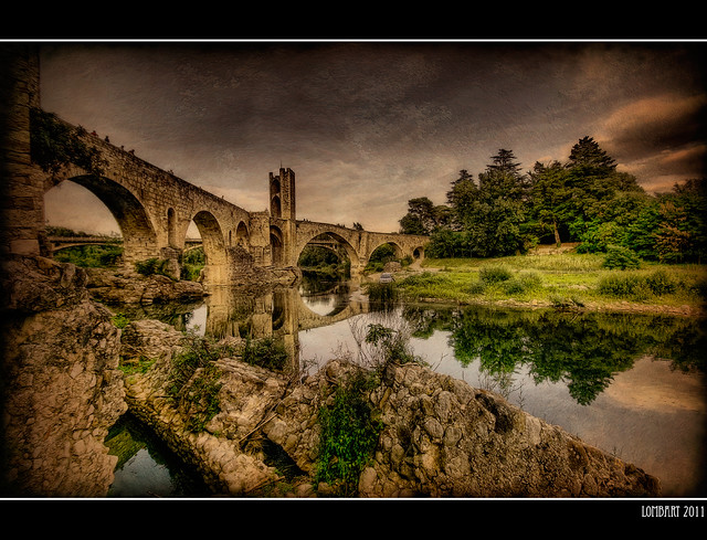 Pont-medieval,-Besalú-(Girona)---Puente-medieval,-Besalú-(-Girona)