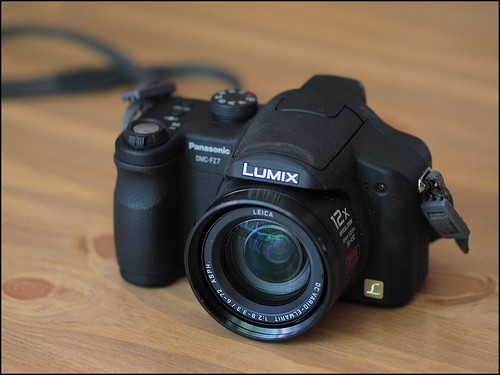 ik ben gelukkig voordeel opladen Panasonic Lumix DMC-FZ7 - Camera-wiki.org - The free camera encyclopedia