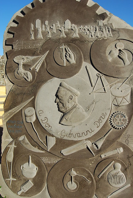 Stele  di Karmine Piras in basalto copyright