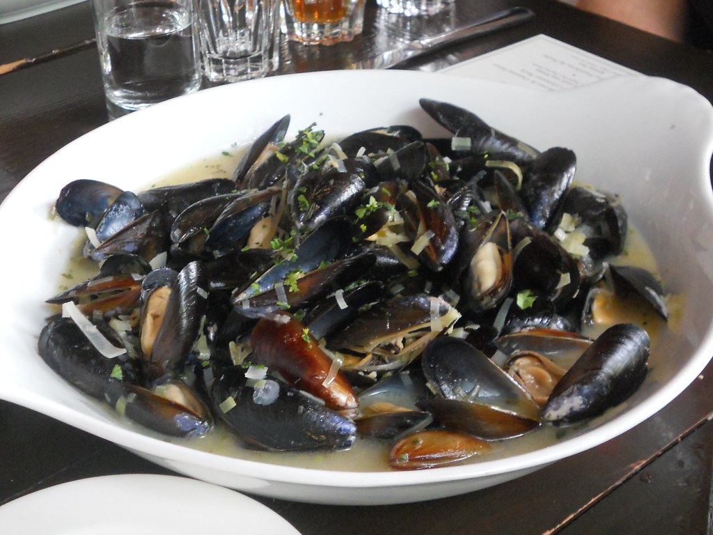 Mussels | At Quinn's. Great with beer. | Jameson Fink | Flickr