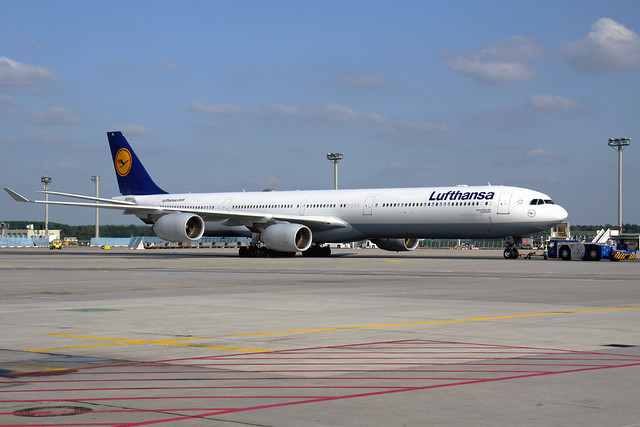 Lufthansa Airbus A340-642 D-AIHL 