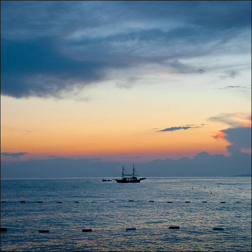 sunset silhouette turkey boat squares silhouettes squareformat sq alanya bsquare instantfave omot flickrelite turkeysidepiersunset05sqdsc8151