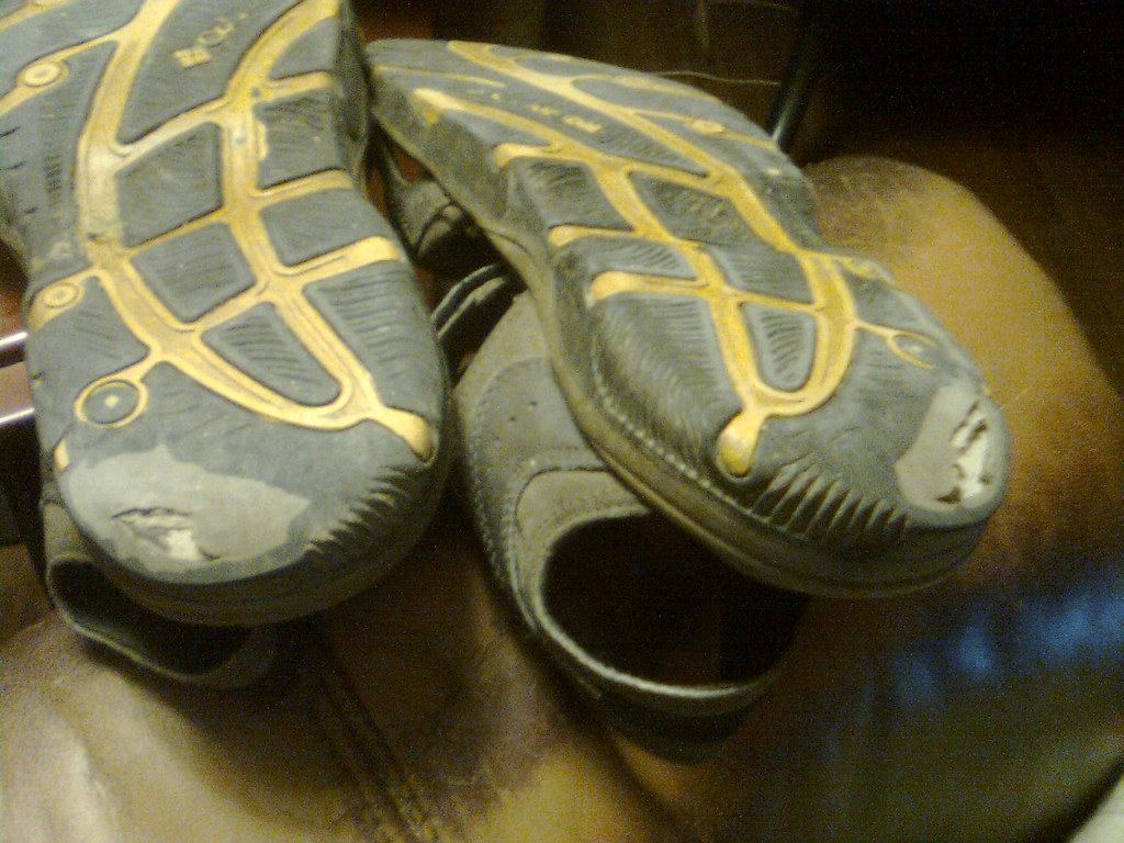 Underpronation | Wear patterns on my sandals. | Scott | Flickr