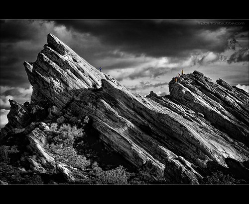 california landscape rocks desert climbers rockformation vasquez vasquezrocks vasquezrocksnaturalareapark