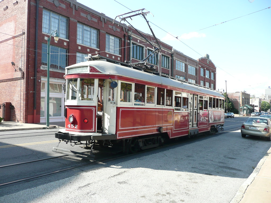 Memphis Tram on South Main Street | Reading Tom | Flickr