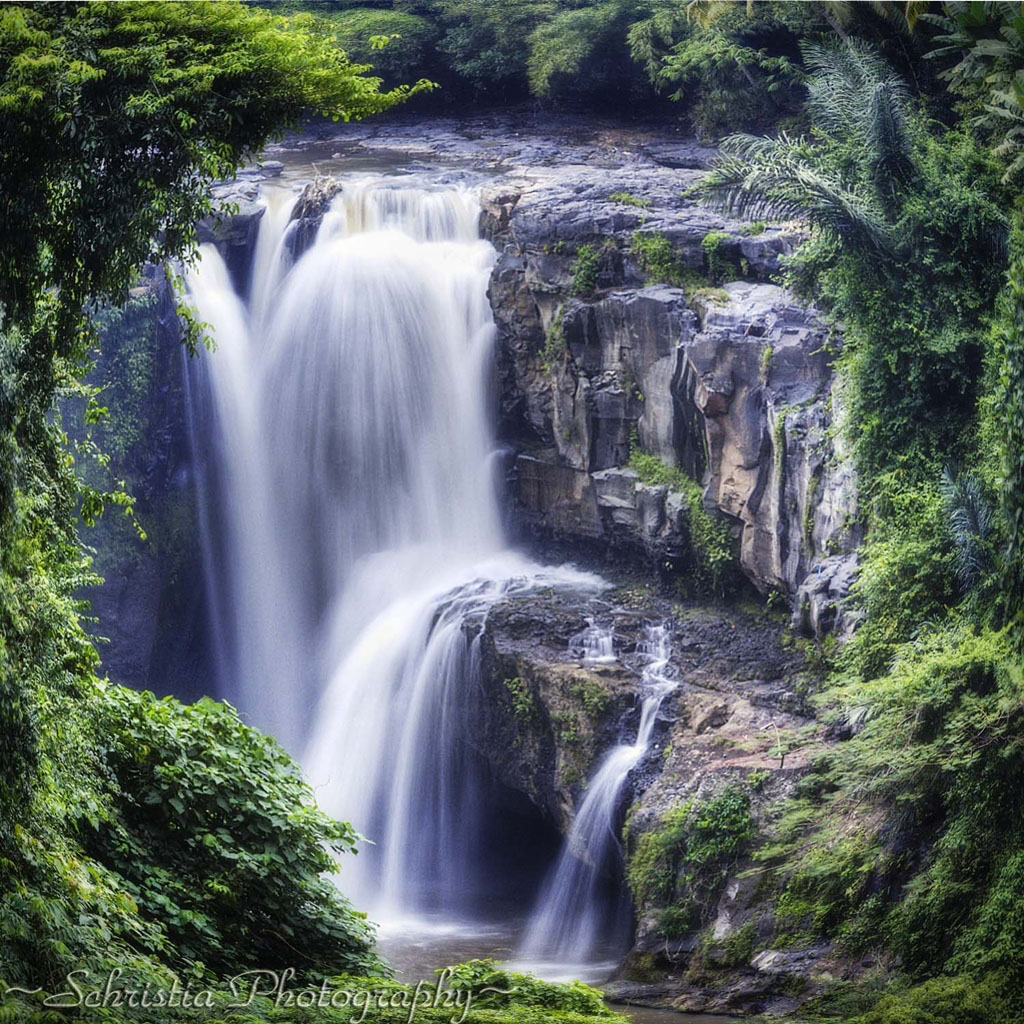 The Discreet  Waterfall (DSC_0320)