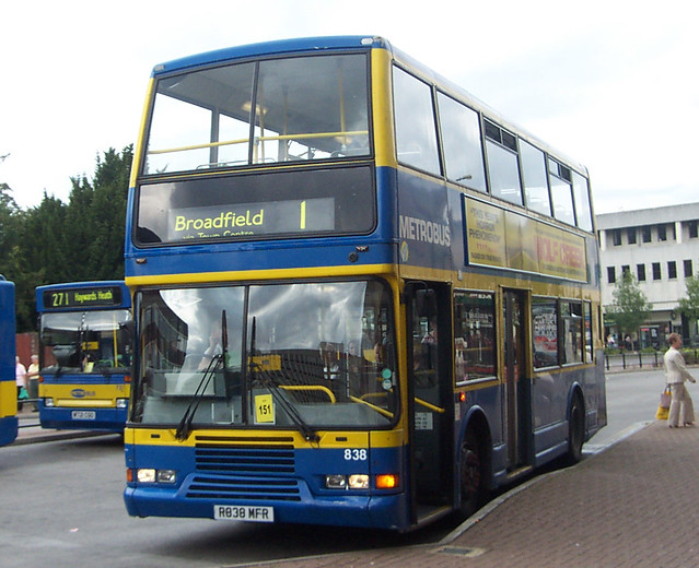 Metrobus 838 (R838 MFR) Crawley 24/9/05