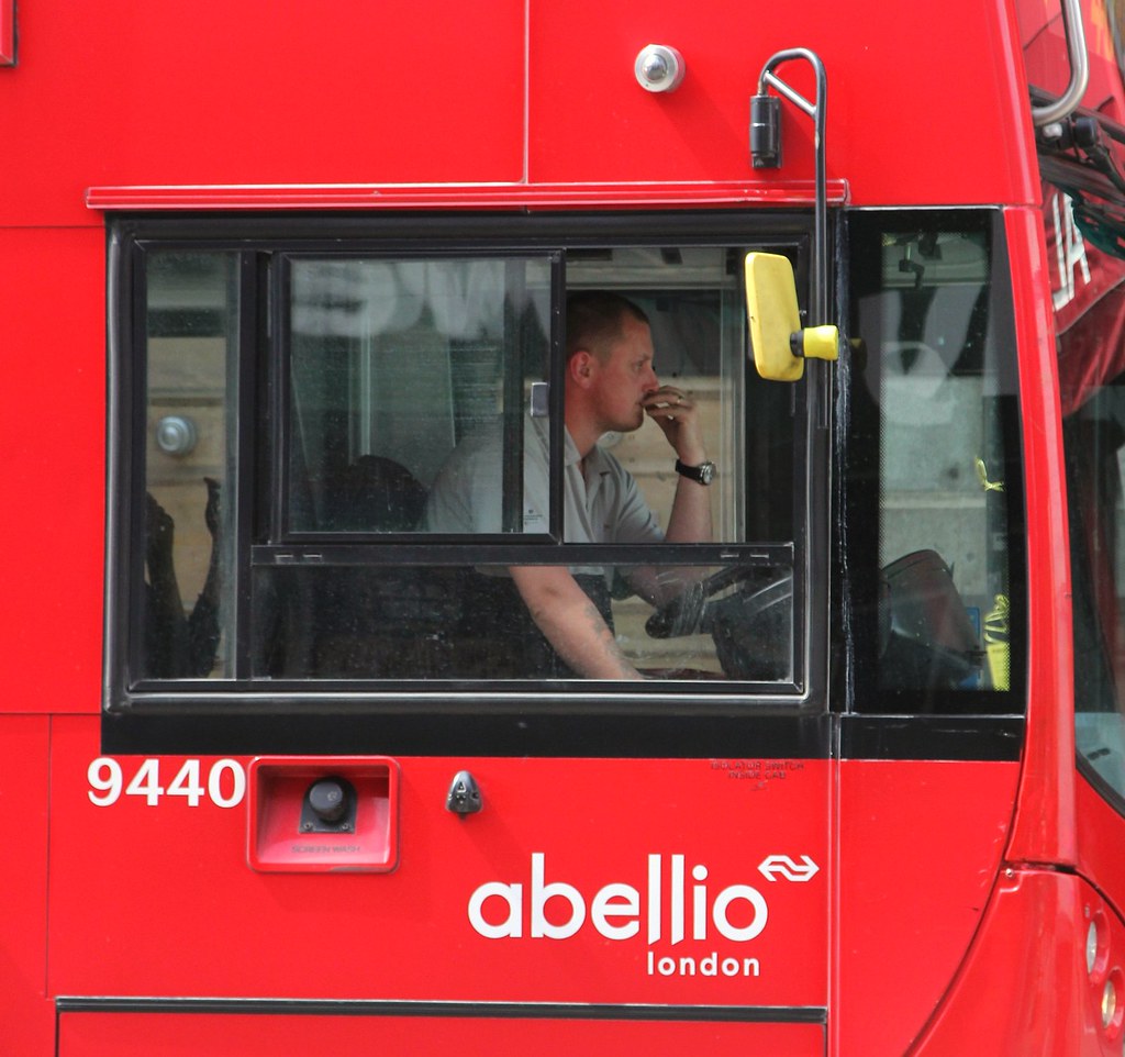 London Bus Driver, Heavy traffic in Borough High Street