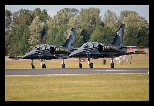 Breitling Jets-3123 Best Viewed By Pressing L