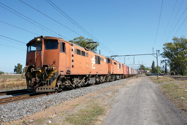 Transnet Class 6E1, E1331 and a Class 6E, E1222, Muldersvlei, Western Cape. 14.03.2011.