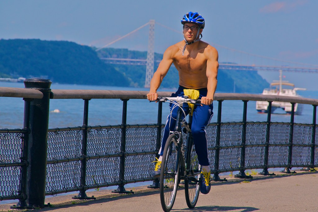 I lost 45 pounds on the NutriSystem diet, and I can't even get them to put me in a TV commercial. All they want is sexy girls in bikinis...