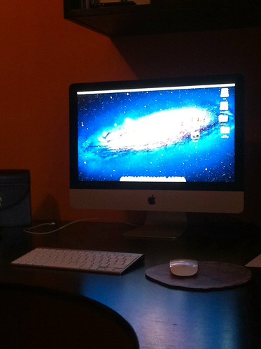iMac 21,5 Inc with lion | by Francesco Cipriani