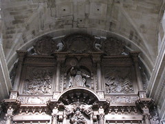 Colegio de Nuestra Señora la Antigua - Parte superior del retablo mayor de la iglesia