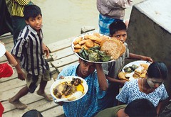 Ponnagyun, food sellers