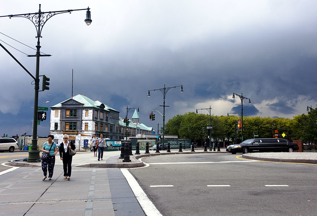 Storm cloud formation heads to Battery Park