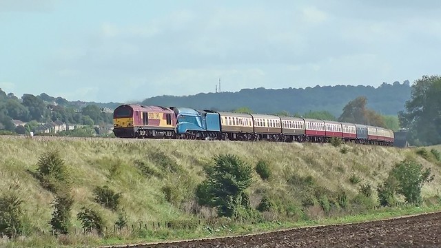 EWS 67020 and 4492 Dominion of New Zealand hauling The Bath Spa Express