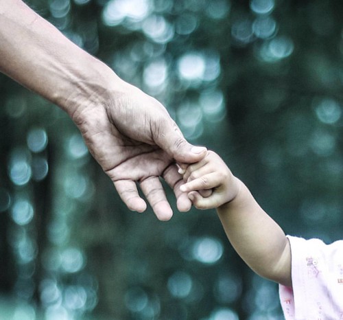 Happiness is a baby holding your finger with his whole hand.✊   #kidsinmyfeed #kidsofinstagram #baby #father #fatherhood #holdinghands #bokeh #Alibag #cute #instagram #canon600D | by _Man_dark