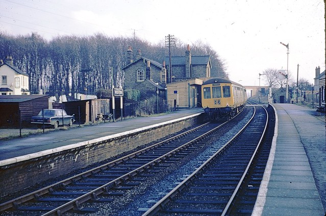 Train at Histon station in 1970